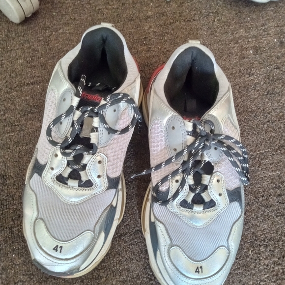 Balenciaga sneakers - Picture 2 of 3